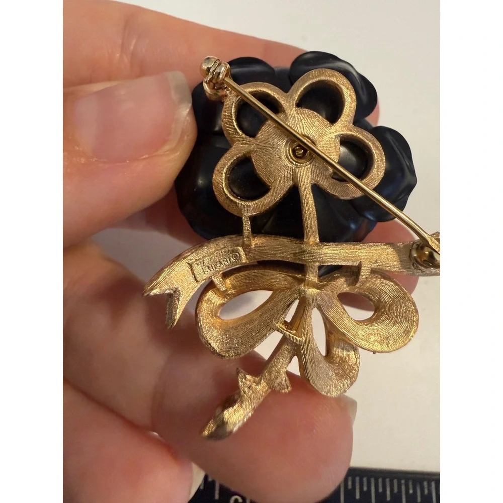 Trifari vintage brooch